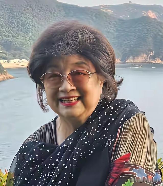 徐小凤都77岁了，真是没有想到啊！时间过的真是太快啦，一直以为她也就是60来岁，