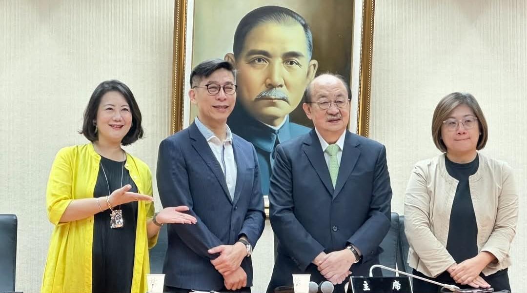 民进党“立法院”党团换届柯建铭留任！吴思瑶被钟佳滨取代！今天上午，民进党“立