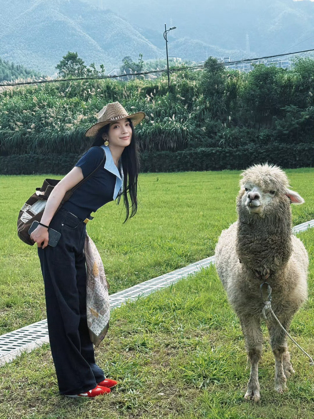 娃娃这套私服拍照好看​​​