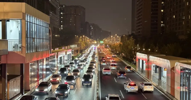 连续15天限行？成都世运会这波操作，网友们闹麻了！成都世运会，倒计时30天！