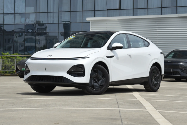 小鹏G6和G7怎么选有点纠结哦目前我的预算是只够全款买G6的max科技版的，但