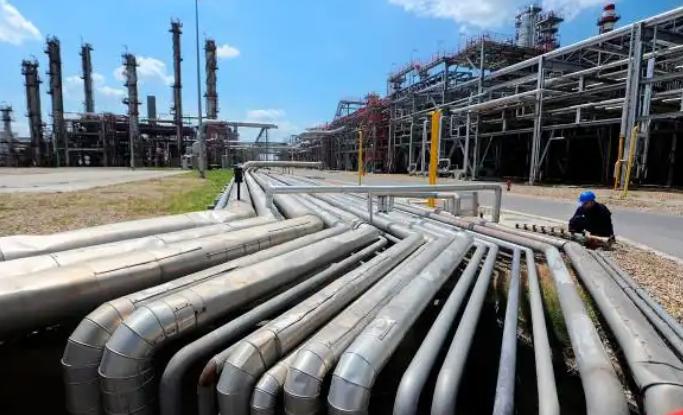 塞尔维亚管道惊现爆炸物，欧尔班急嫁祸，美俄罕见意见一致？2个装满爆炸物的背包