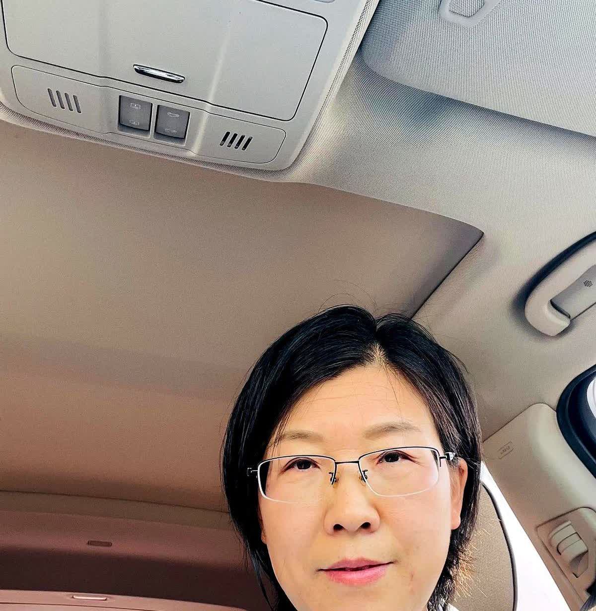 退休夫妻把退休金全砸进车顶帐篷，3个月跑了1万2千公里，结果比跟团省出一辆代步车