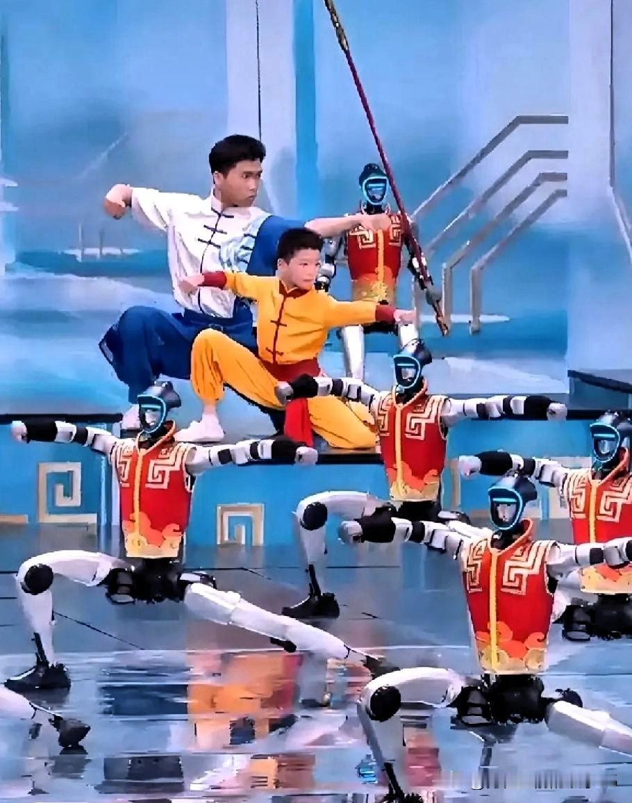 大年三十晚上，看了春晚，没想到让我直起了鸡皮疙瘩，感觉像是参加了一场“人工智能推