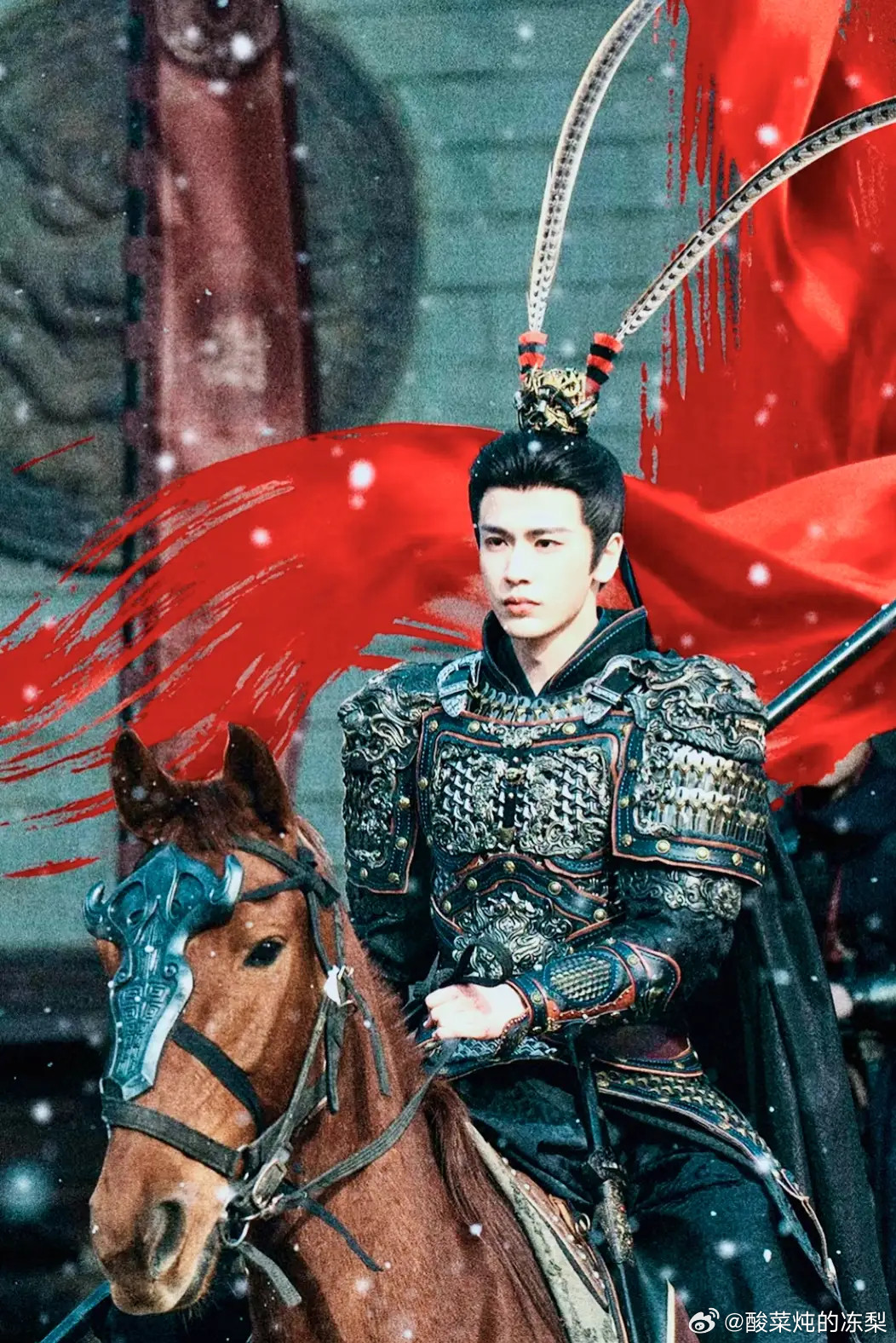 最近《逐玉》里的谢征可真是话题满满。饰演谢征的张凌赫，虽说五官立体、身高190+