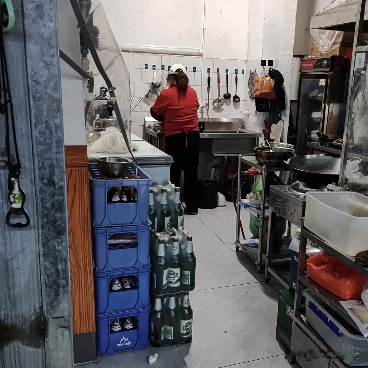 千万别两口子开店！新疆一对夫妻开拌面馆，店没了感情也散了探店近6年，看过太