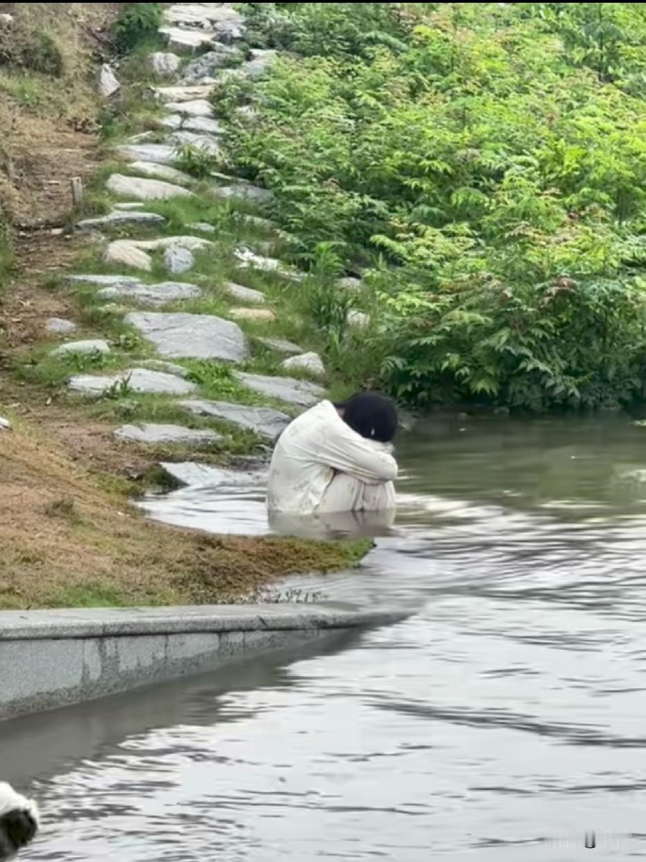 告诉我这个地方在哪里，我也想去