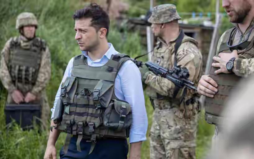 谁干的？俄军中将身亡，美石油管道被袭击，美乌英法集体“失声”6日，俄国防部发