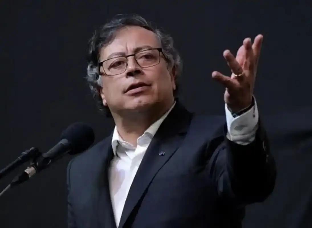 特朗普的下一个目标！据美国媒体1月4日消息，美国总统特朗普在专机“空军一号”上