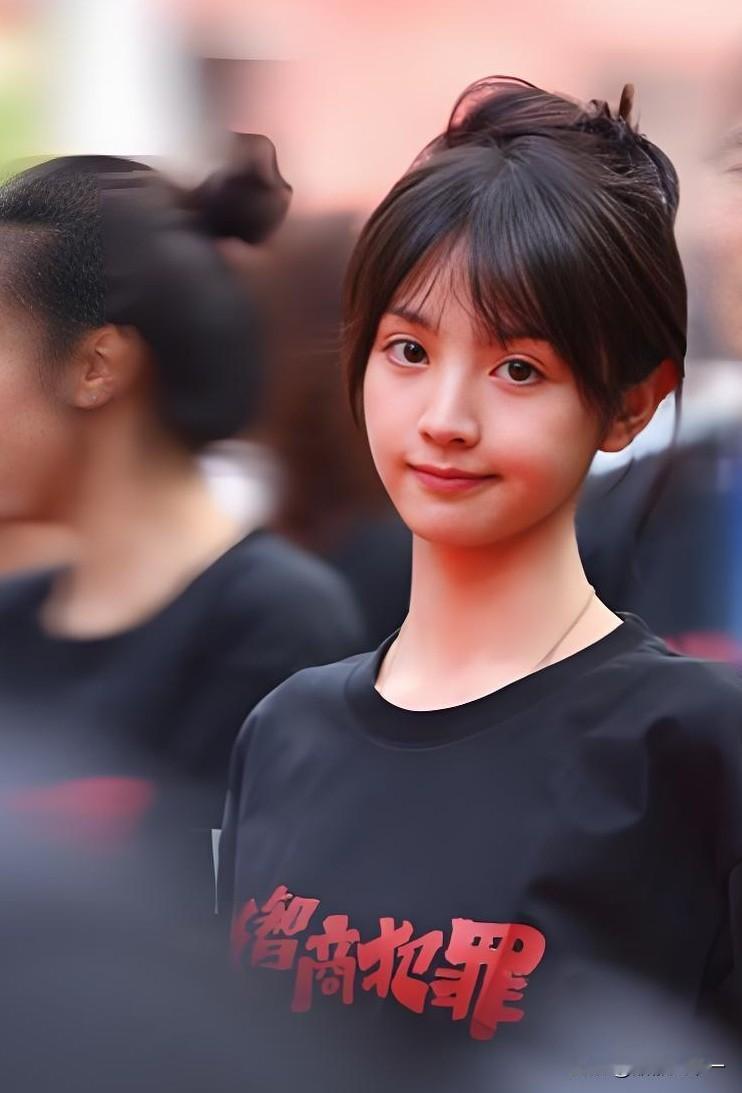 看了十集《低智商犯罪》，才发现田曦薇演的女主李茜，压根就没有女主该有的荣