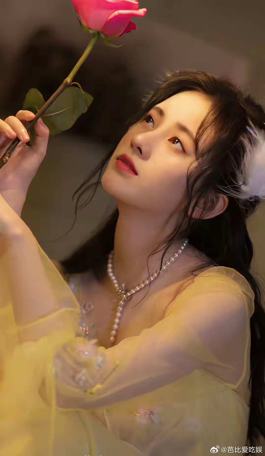 1.孟zy无论是拍戏还是录制综艺节目都稍微有些许吃不了苦，只要让她觉得哪里不舒服