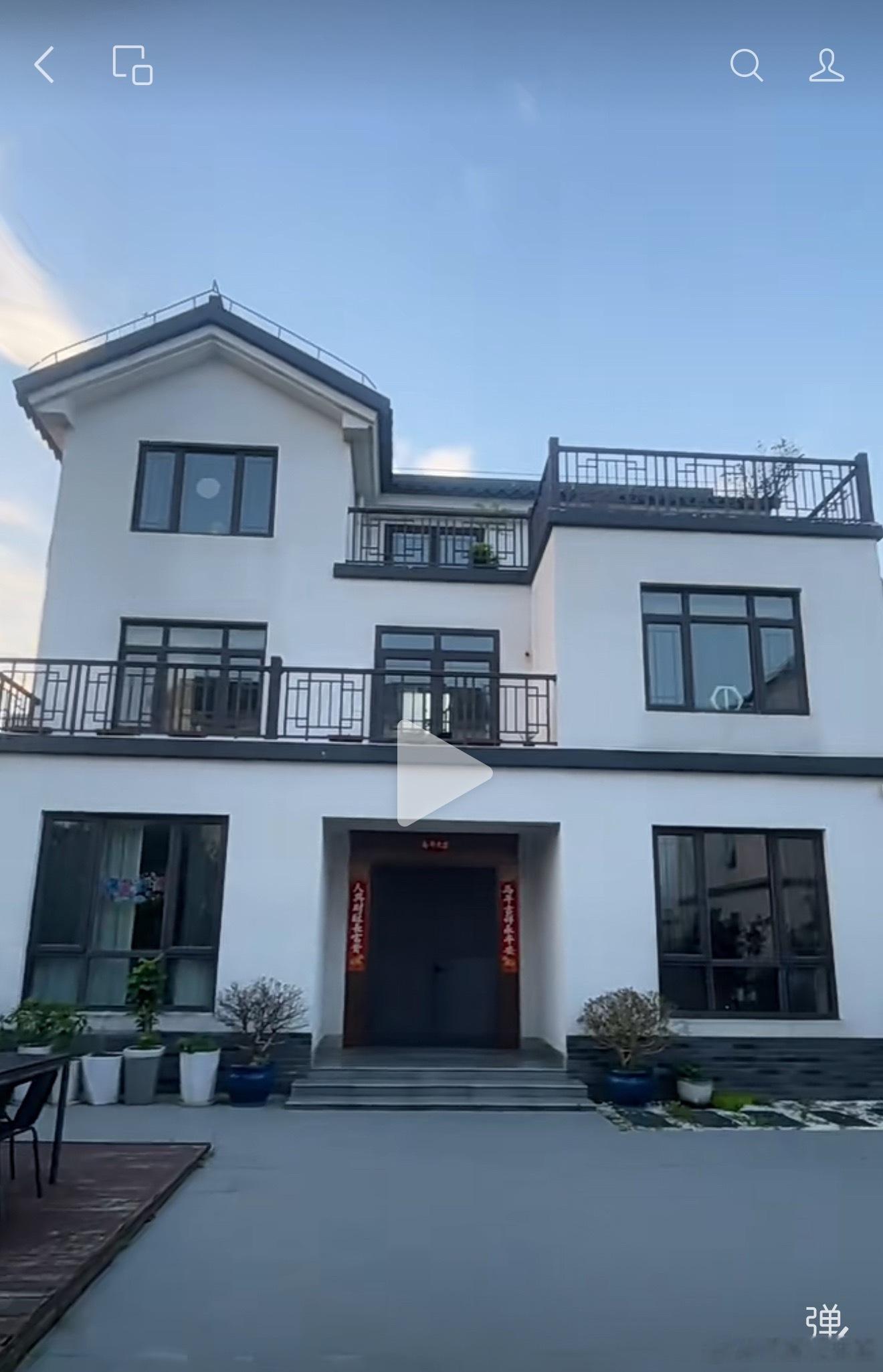 我在杨浦租的三居室8100一个月，其实应该是大两居，原房东自住改成3居