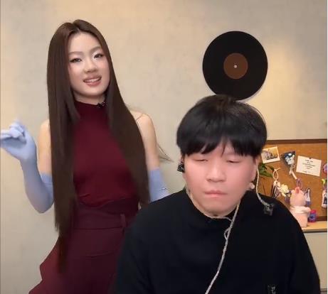 单依纯这辈子做得最对的两件事，一是参加了中国好声音，让她的音乐才华被导师