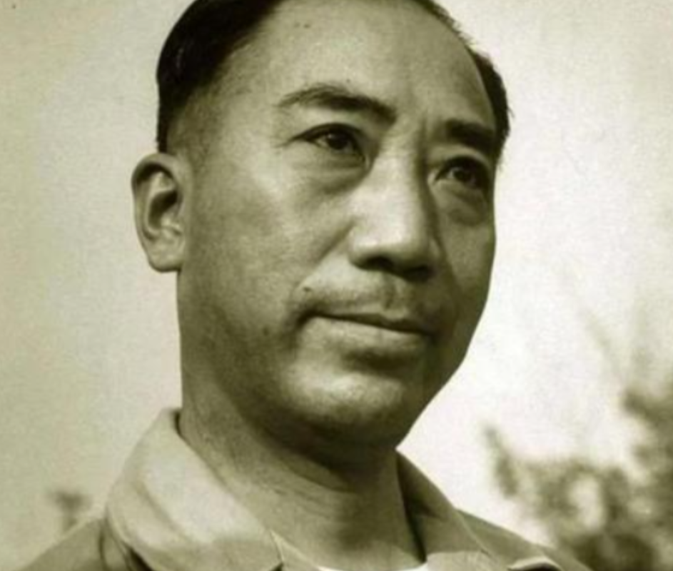 1946年，戴笠在岱山坠机身亡，在搜寻人员还没来之前，坠毁飞机上的焦铁却被别人悄