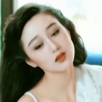 年轻时候的黄秋燕和利智，她们谁更能入你的眼？是不是男人和女人的审美截然不同？作