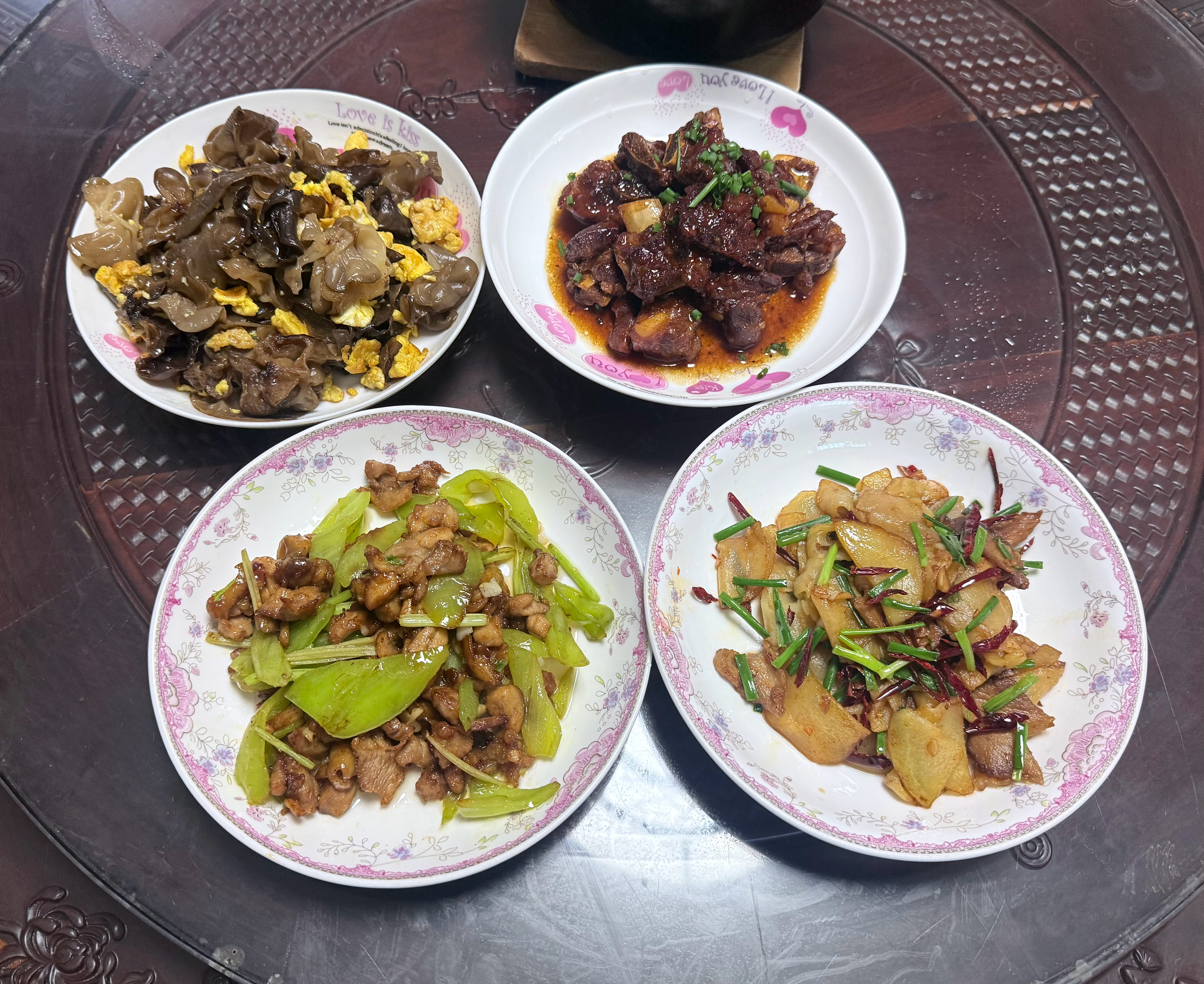 我家育儿嫂做饭香死了。。。​​​