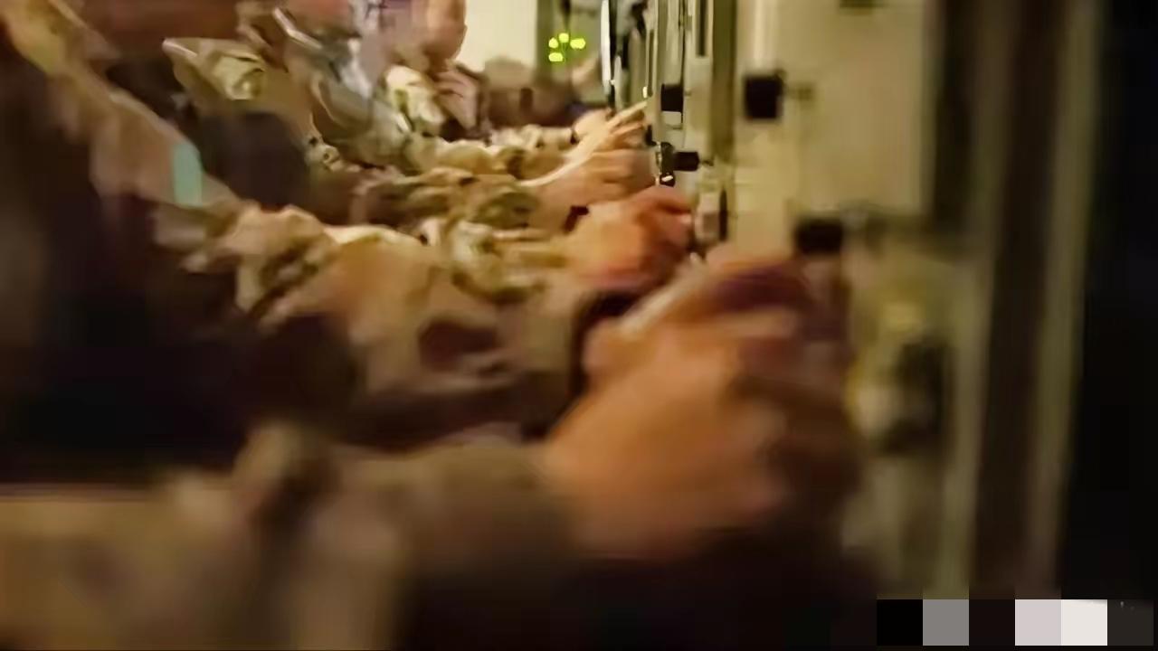 东部沿海阵地，导弹全时竖立，今晚，刚刚也已经通电话连日来，东部战区沿海一线紧张