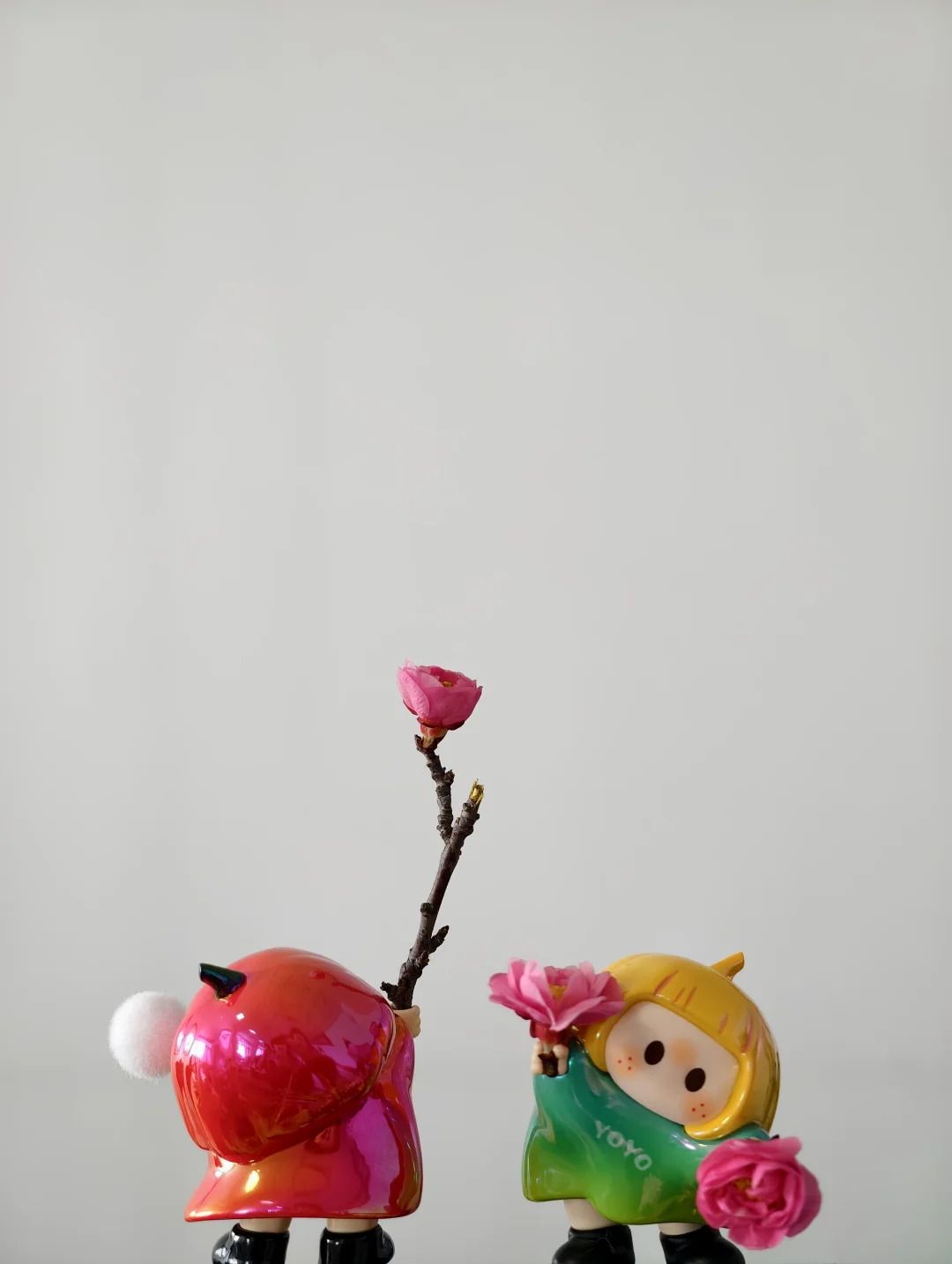 太可爱了！！举梅花的yoyo酱🌸