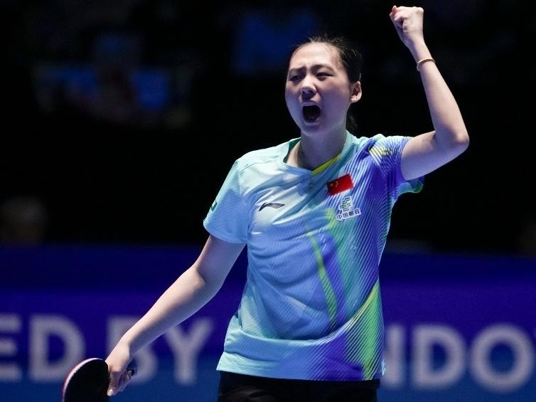 王励勤对陈熠的培养，从来不是复刻孙颖莎，而是打造独一无二的陈熠。陈熠身高臂