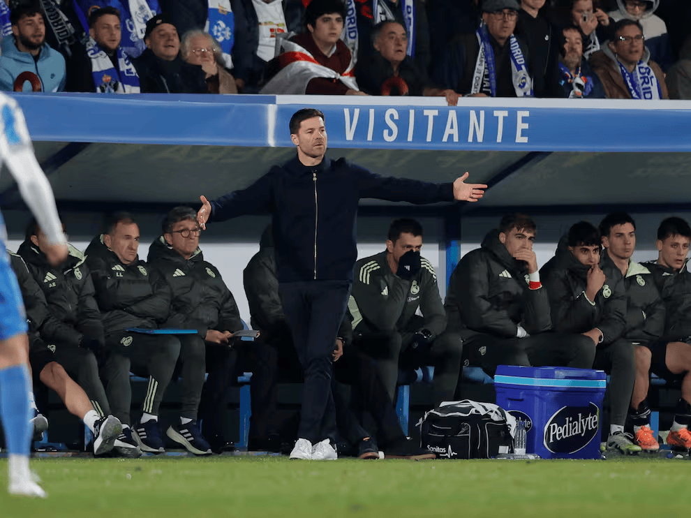 塞尔: 皇马决定让阿隆索留至1月, 除非惨败塞维利亚/贝蒂斯