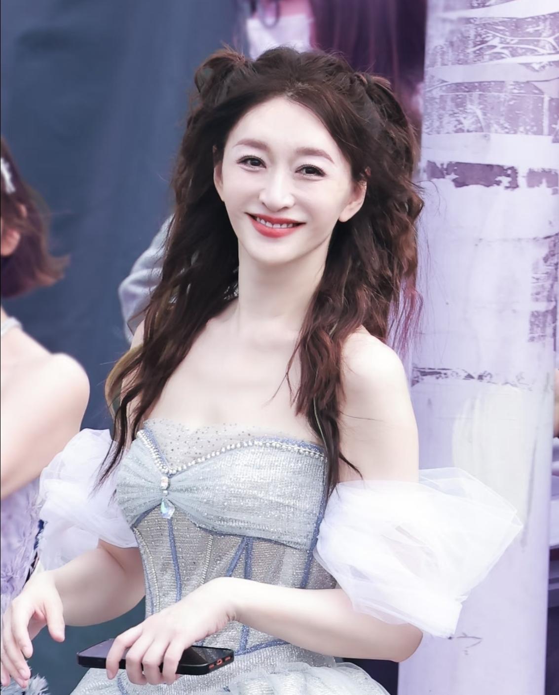 不出意外的，还是出意外了。《浪姐》炸出了一个爆炸性的消息。不是不播了，也