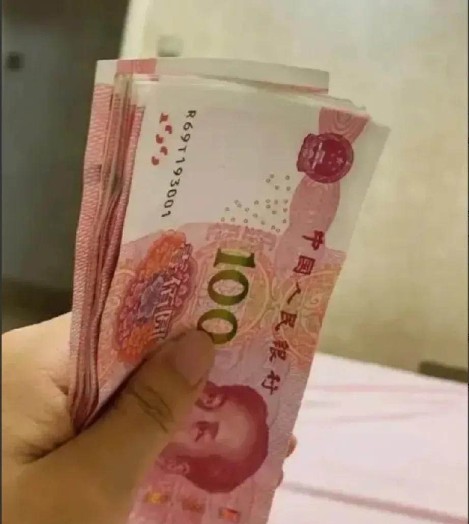 女婿每个月给他妈妈2000块钱，同样都是妈妈，我也要求女婿给我2000块女婿买