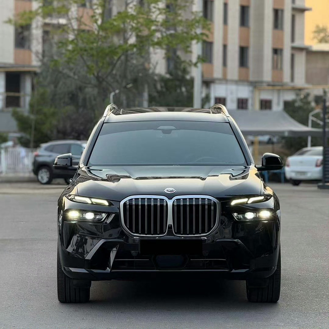 宝马X7xDrive40i[墨镜][墨镜]​​​
