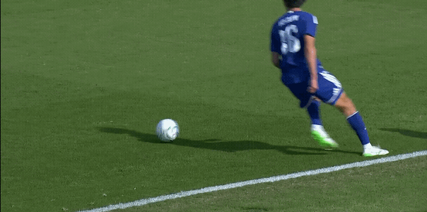 日本U23依靠角球进球。暂时1:0领先韩国U23，我们的国足队员一定要加油啊，日