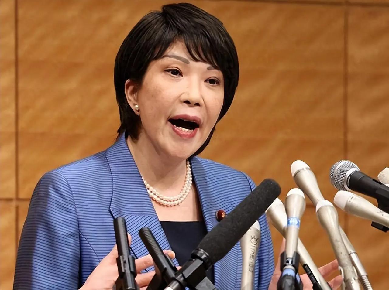 迟迟没收到中国的请帖，高市早苗倒先遇上糟心事：日本真要跌成三流国家？ APE