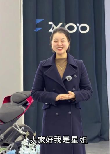 张雪的老婆星姐刚发了2014-2017年张雪在重庆摩托汽配市场起步阶段，找亲戚朋