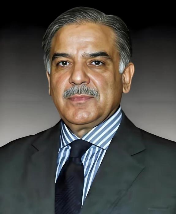 巴铁彻底折服了。如今的巴基斯坦，对中国军工的态度，那真是没得说。已经从简单的信