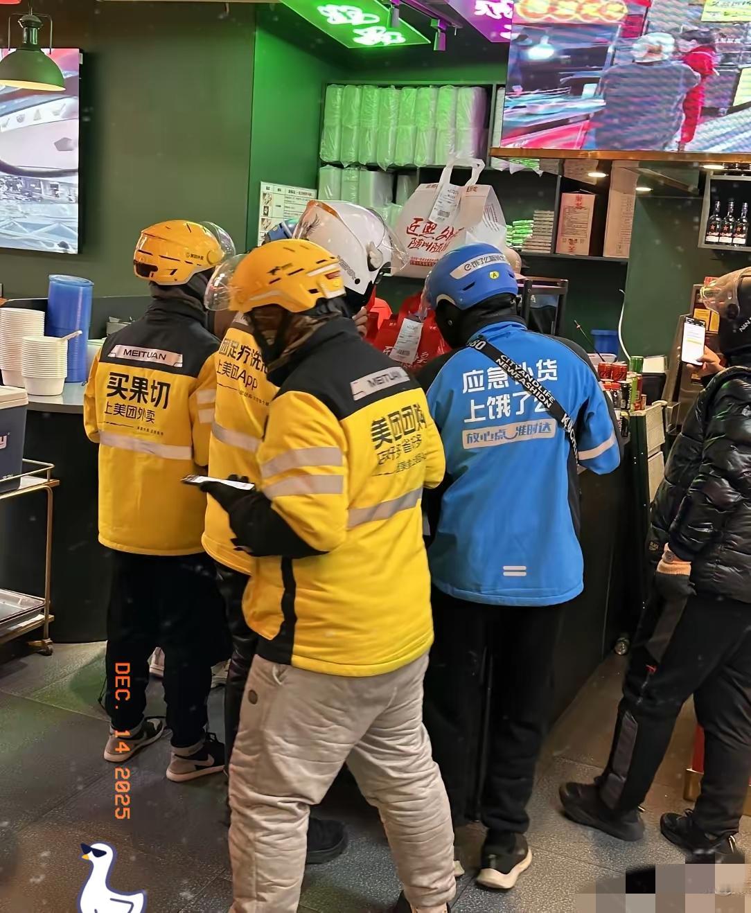 宁波老板硬刚外卖平台，被下架反而生意爆火！这波操作戳破真相：平台早不是“便利”，