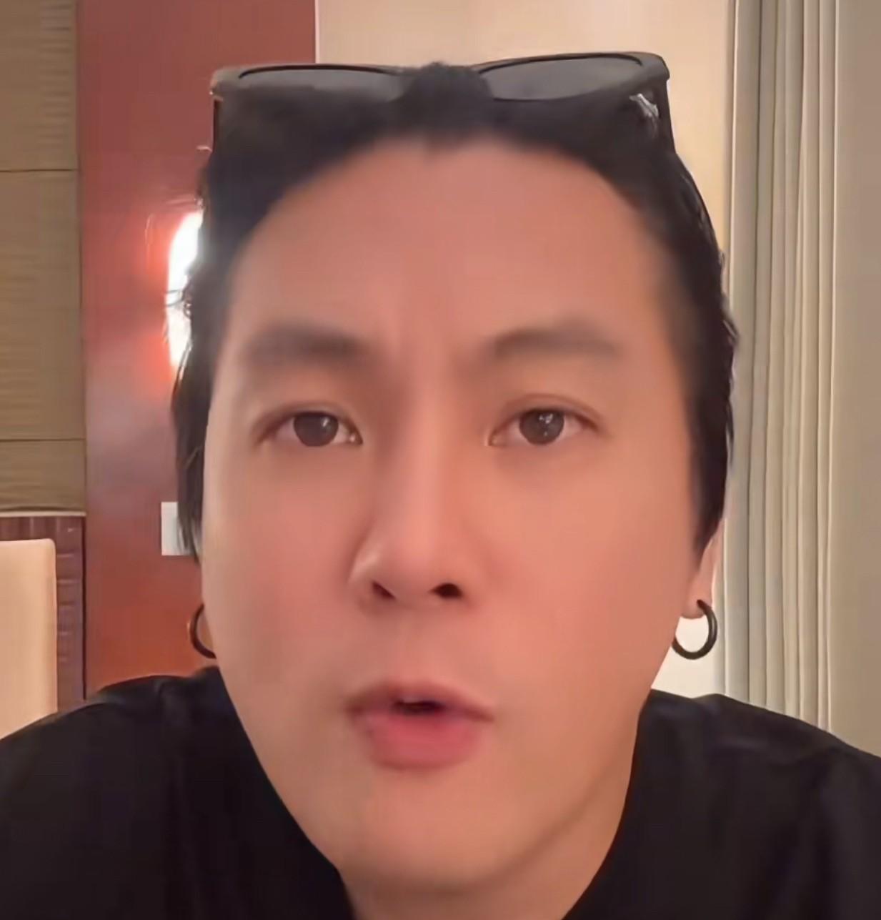 湾湾博主今晚直播！气愤地讲：被那个龙正给搞笑到！龙正不仅去金宝山又拍照又视频的
