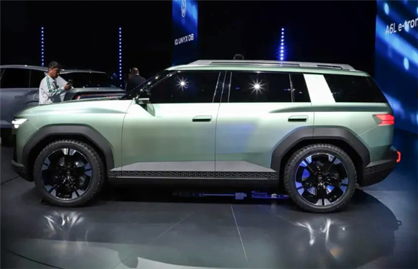 捷达在大众汽车集团之夜发布新能源专属新LOGO及首款概念车JETTAX，加速向