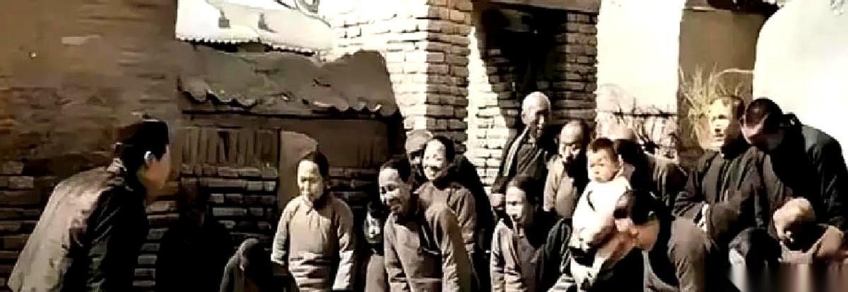 九个字，扔掉一百亩祖传水田，换全家几口人的命。你敢不敢？1949年的秋天，一