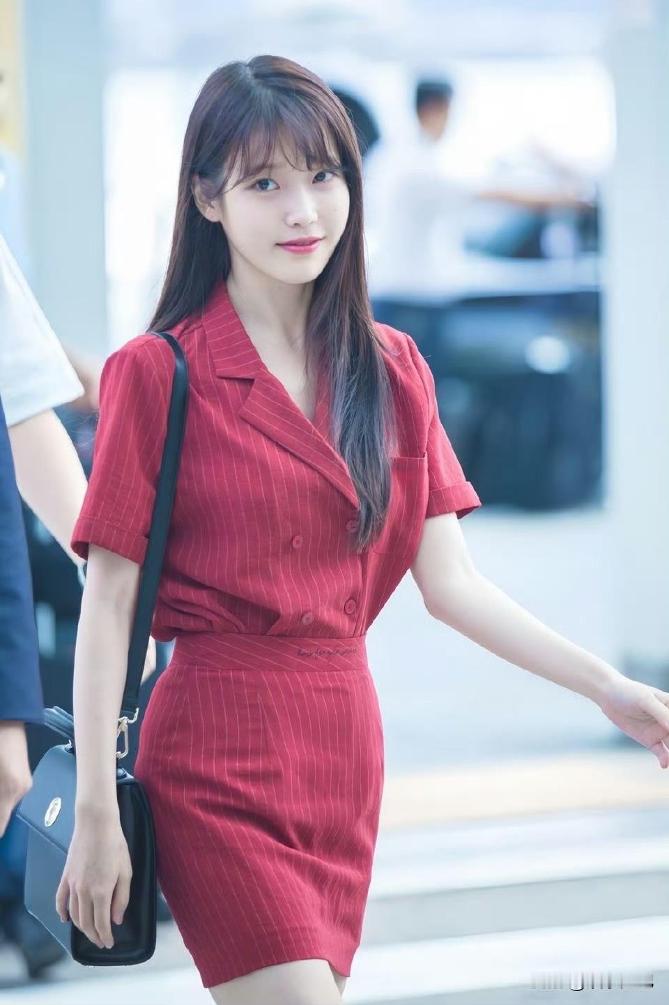 iu李知恩短裙稳稳拿捏[爱心]​​​