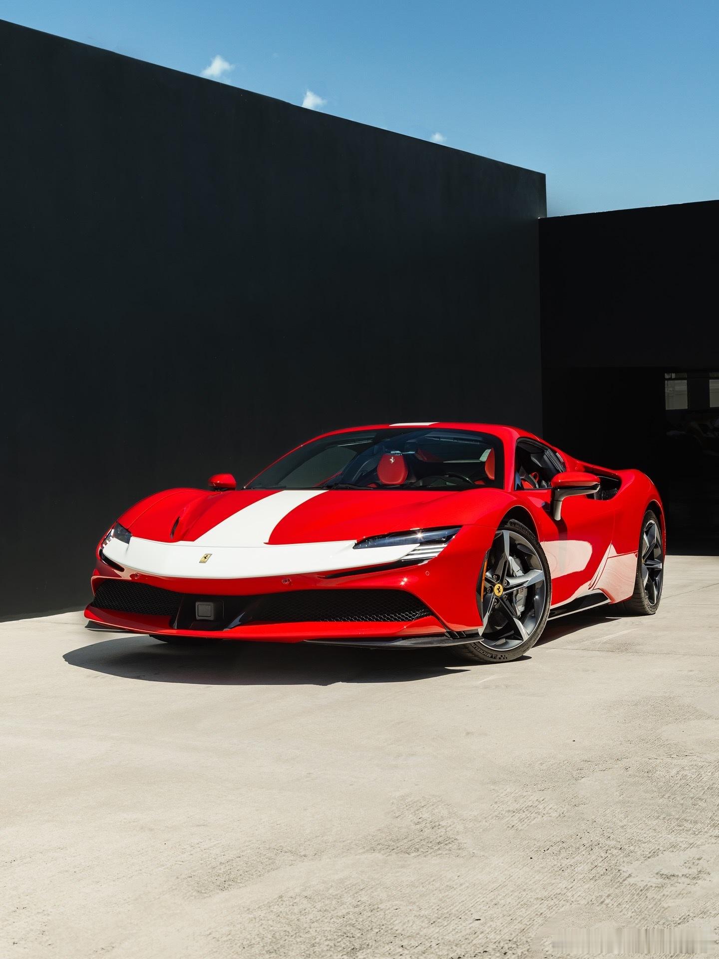 法拉利周五，完美呈现：SF90SpiderAssettoFiorano，身