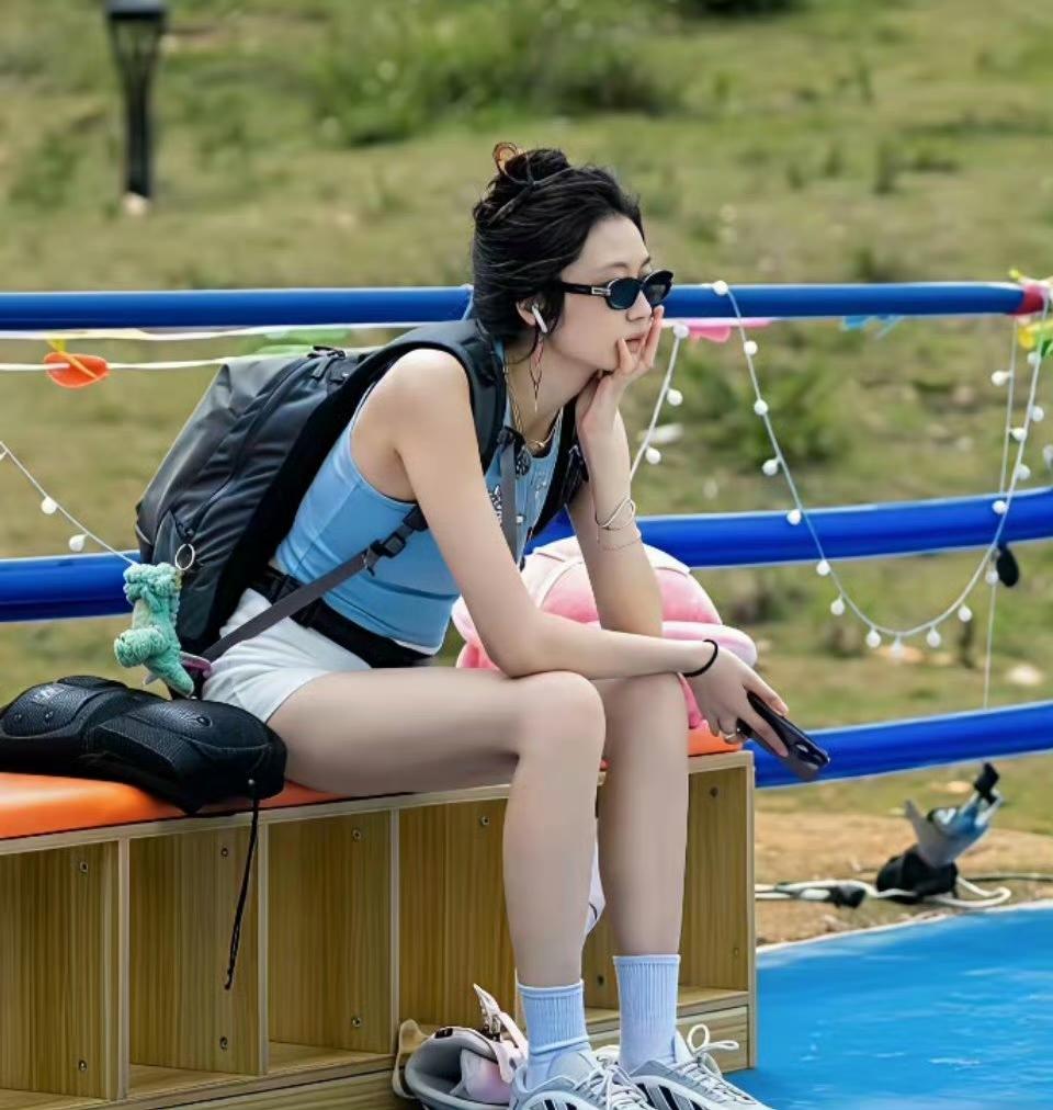 【论腿长，我出孙千】172cm身高+111cm腕线过裆的逆天腿长，九头身比例直