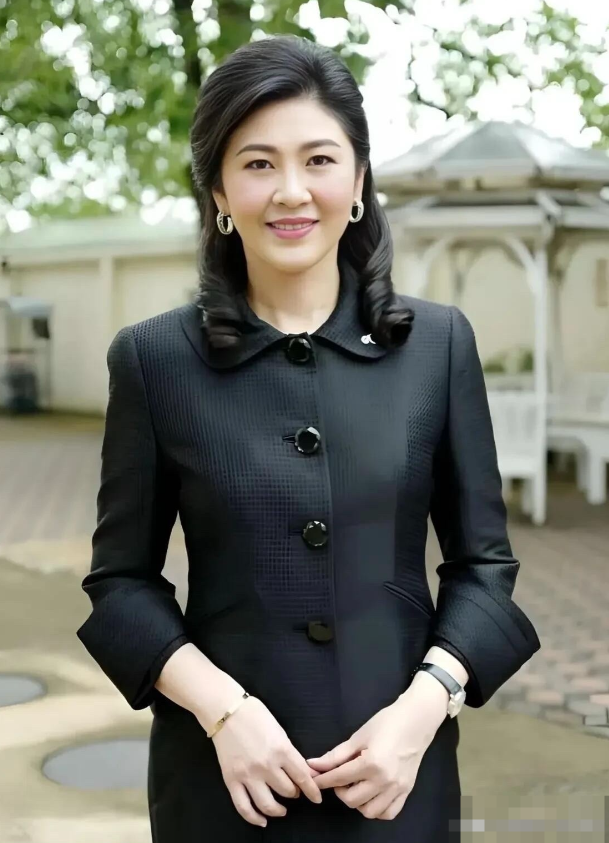 她这颜值和身材，真是绝了，她在亚洲说第二，就没有人敢说第一吧，这长相比朱琳还要耐