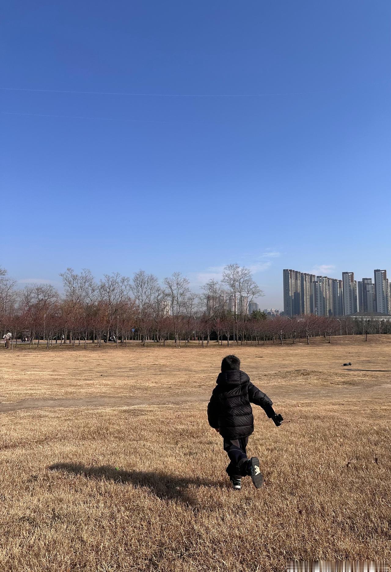 作为一名小朋友的家长看完极度不适他应该也是小朋友的家长吧不觉得不合适吗这