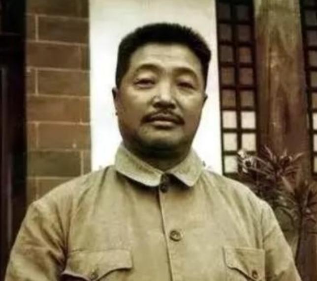 1936年7月，红二方面军进入松潘草地，没有吃的，贺龙突然提出钓鱼吃，众人差点惊