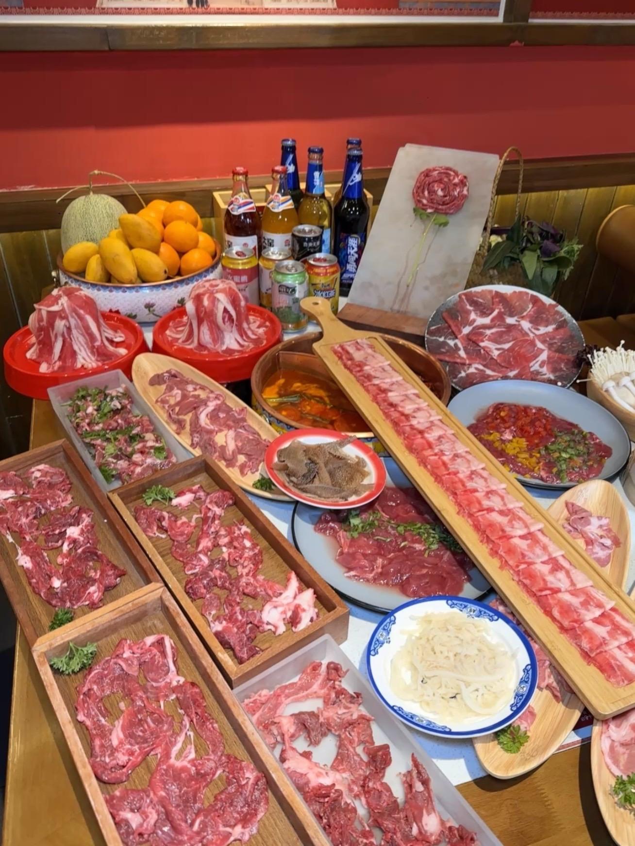 49.9在观前街吃鲜切牛肉自助火锅，全场百余种菜品不限量！