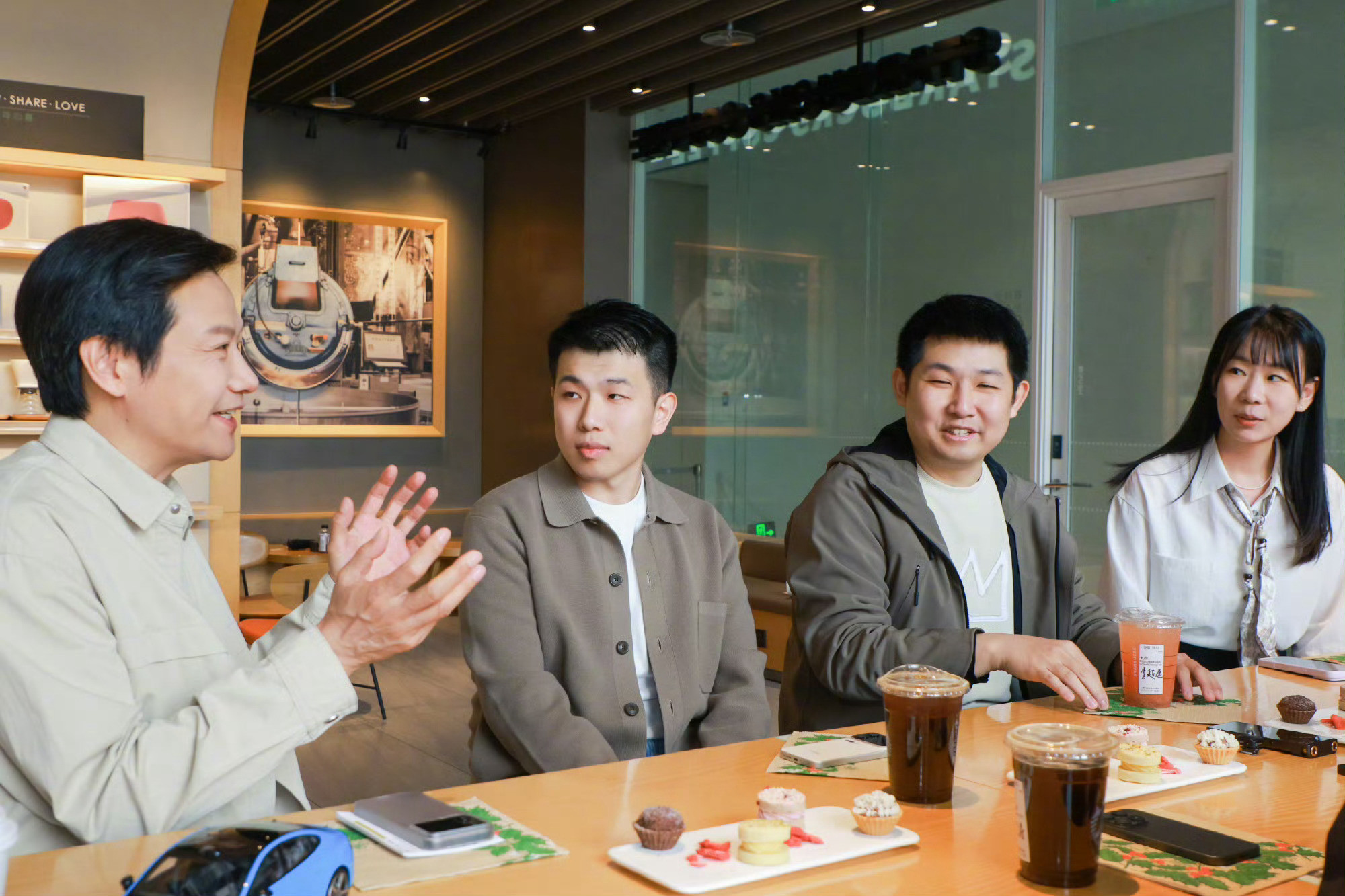 小米新SU7车主很多来自BBA1、BBA伤的好深2、谁说小米车主都是屌丝来着，污