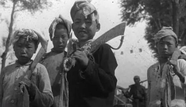 1950年，开国上将杨勇收到一封来信：“我还活着，能不能给我安排个工作？”杨勇看