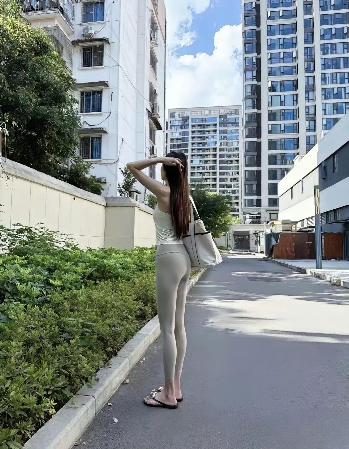 看着就很适合做老婆。