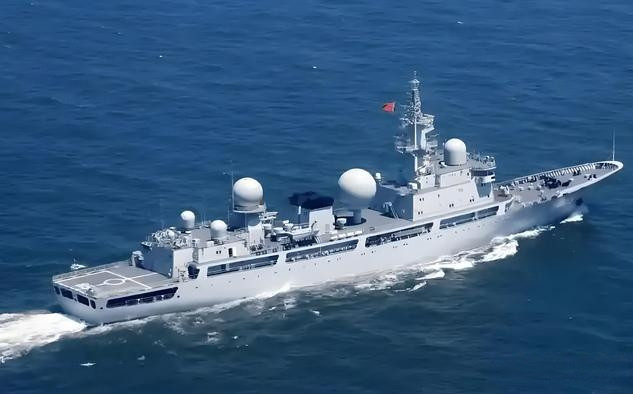 美军的“尼米兹”号航母还没开到中东，咱们的“海溜子”815电子侦察船却已先一步到达了波斯湾附近。81