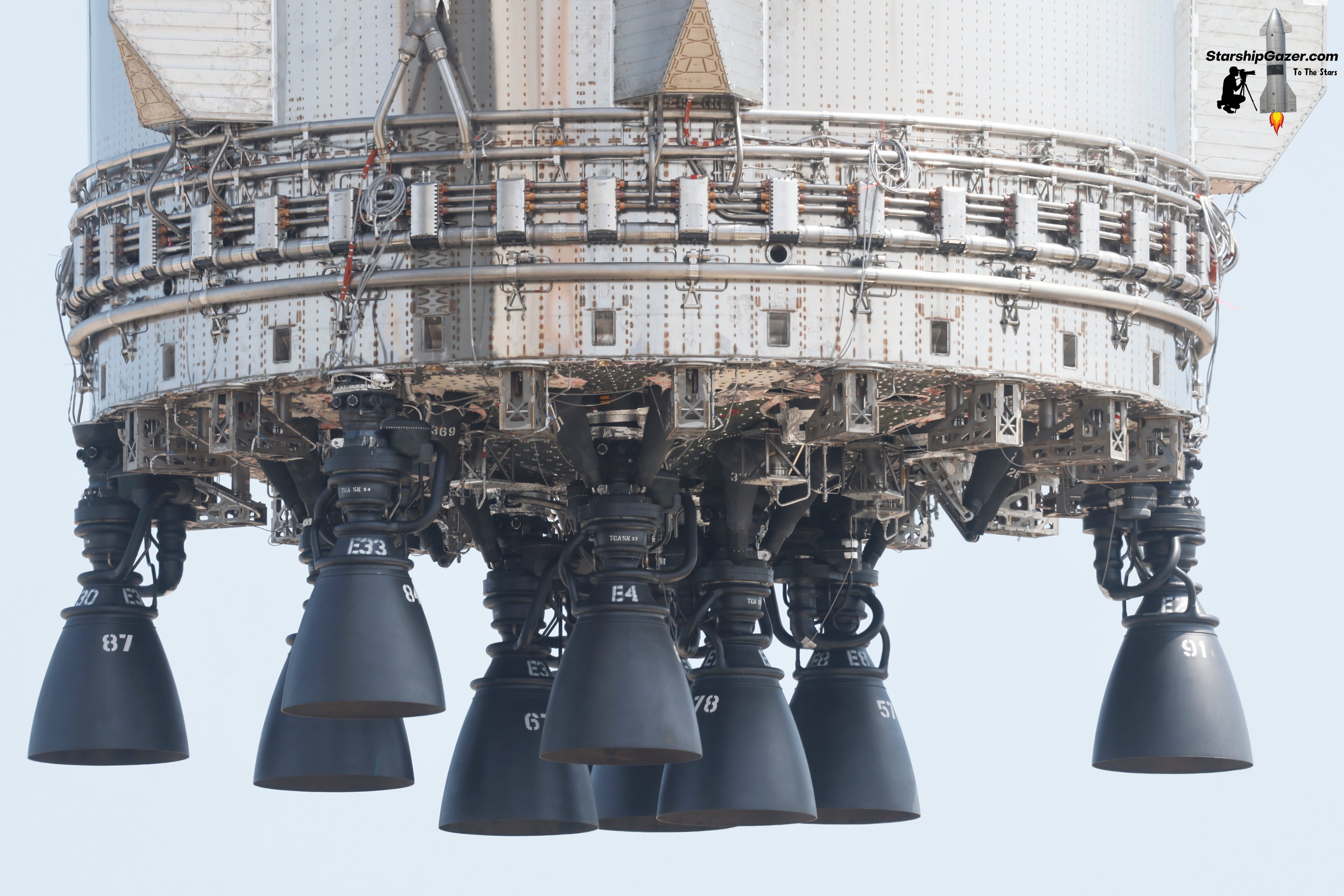 SpaceX星舰超重助推器B19安装了10台猛禽3发动机