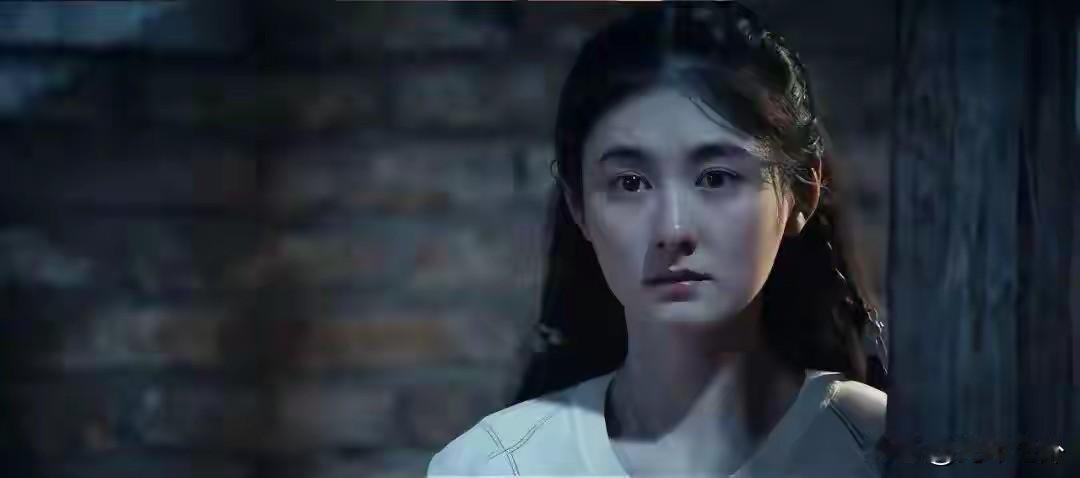 《主角》易青娥凭《打焦赞》爆红：戏台之上，有人落幕，有人权倾秦腔弦起，红衫