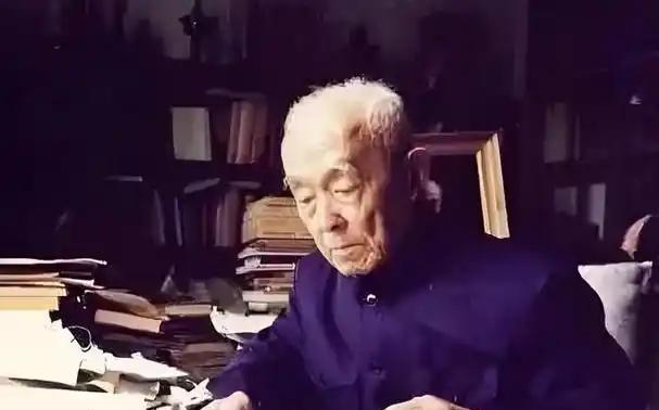 “北大终身教授”季羡林在近百岁时，曾发出一个感慨，醍醐灌顶！他说：“大多数人来到