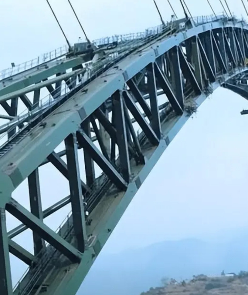 印度的世界最高钢拱铁路桥到底多牛？前几天莫迪去参加了印度的一座大桥的竣工通车仪